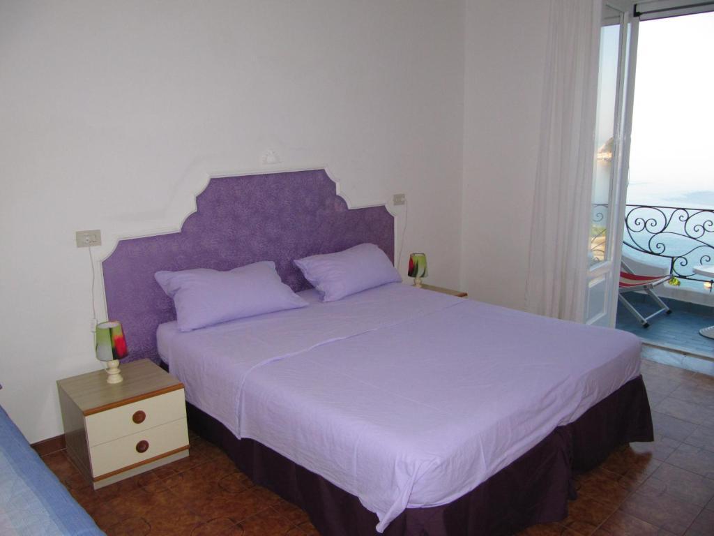 Bed and Breakfast Casa Antonio Barano dʼIschia Habitación foto